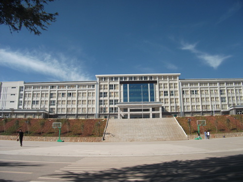 云南盛翔------云南省安寧市職業(yè)高級中學(xué)綜合實訓(xùn)樓工程