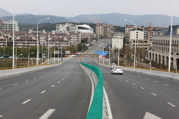 安寧市龍川西路建設(shè)工程