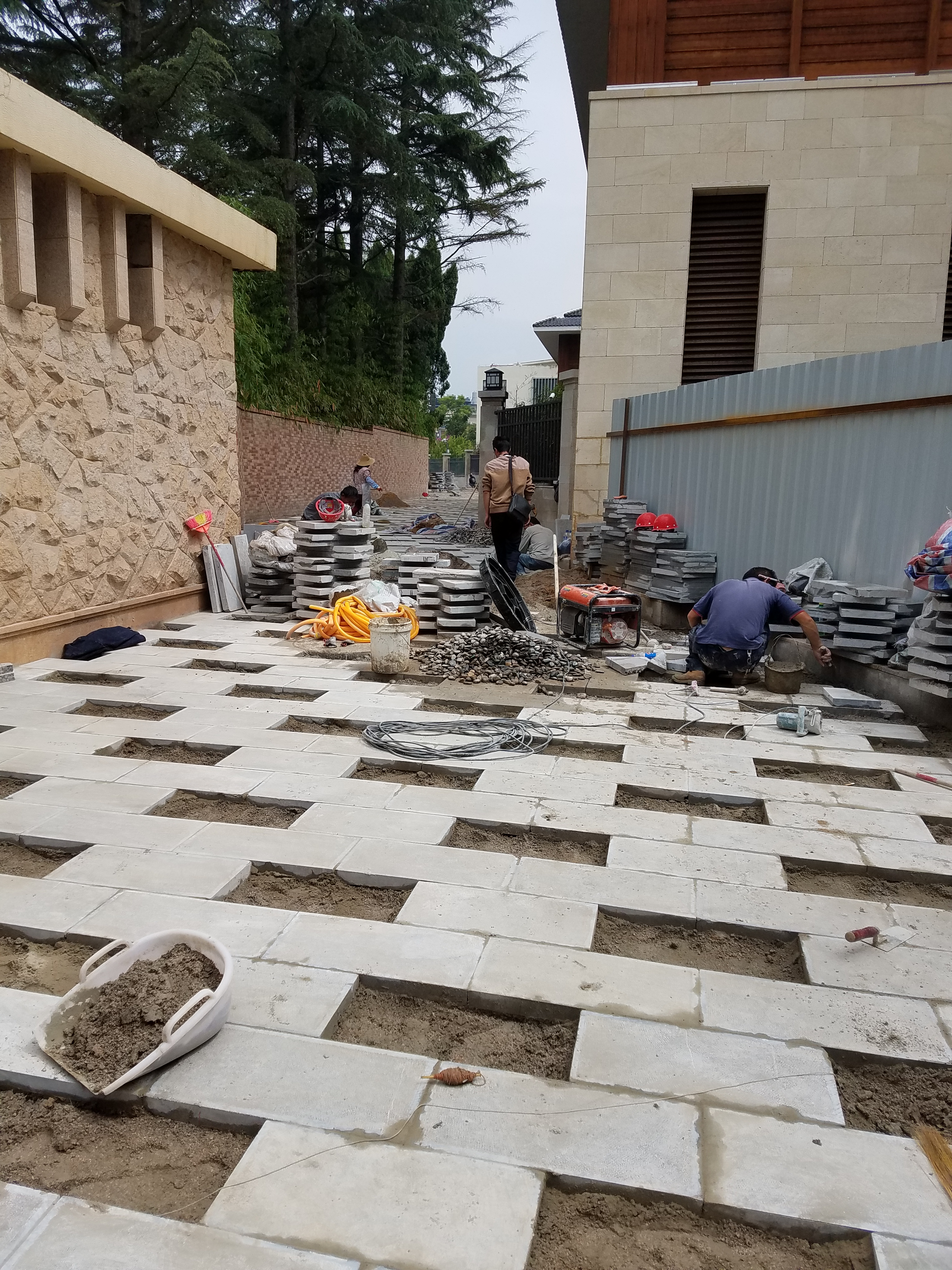 溫泉?jiǎng)?chuàng)建文明城市龍溪路段改造項(xiàng)目