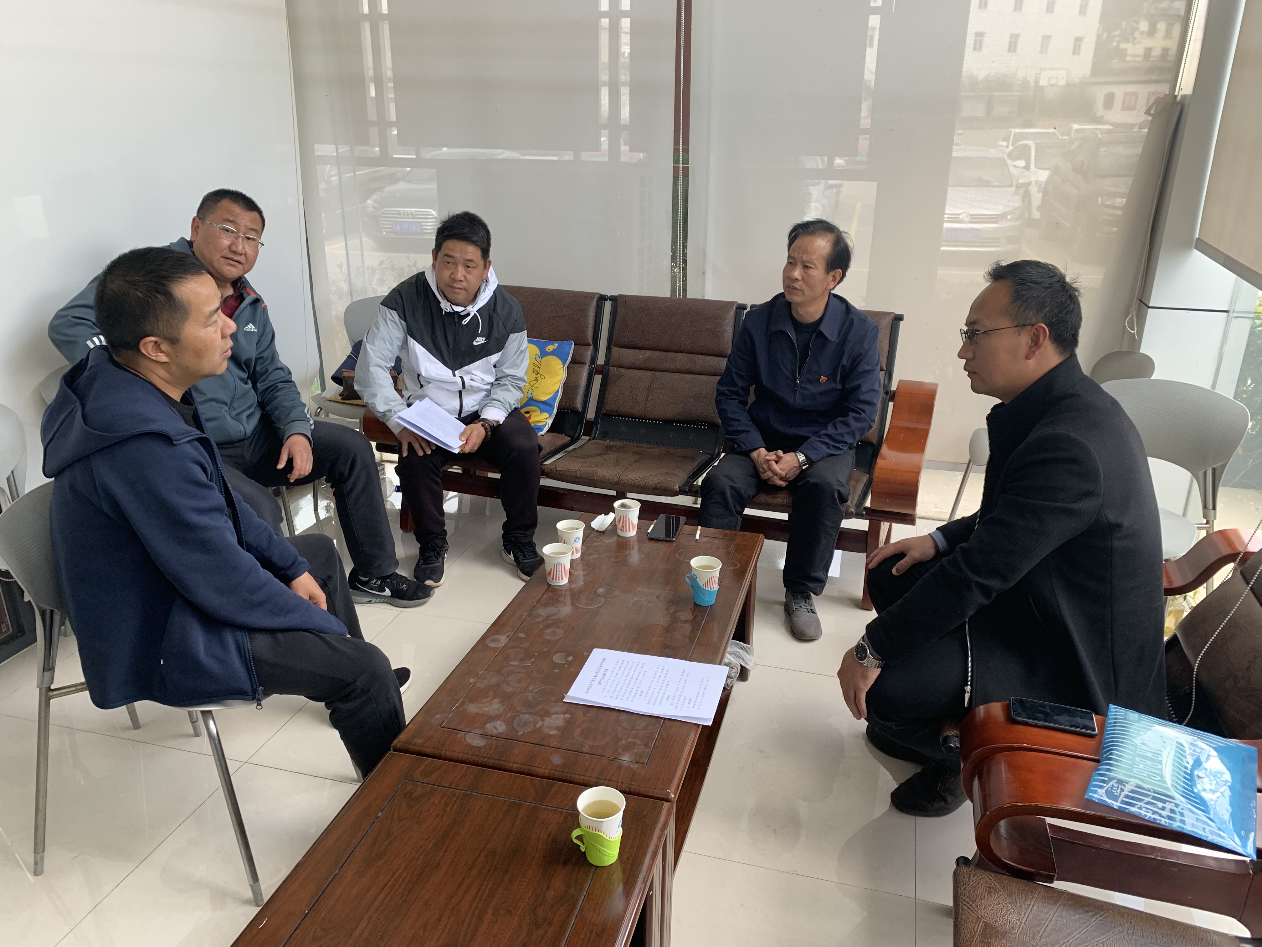 公司對安寧中學、祿脿中學進行2019年度愛心助學捐贈
